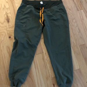 Figs Zamora Moss green XXL